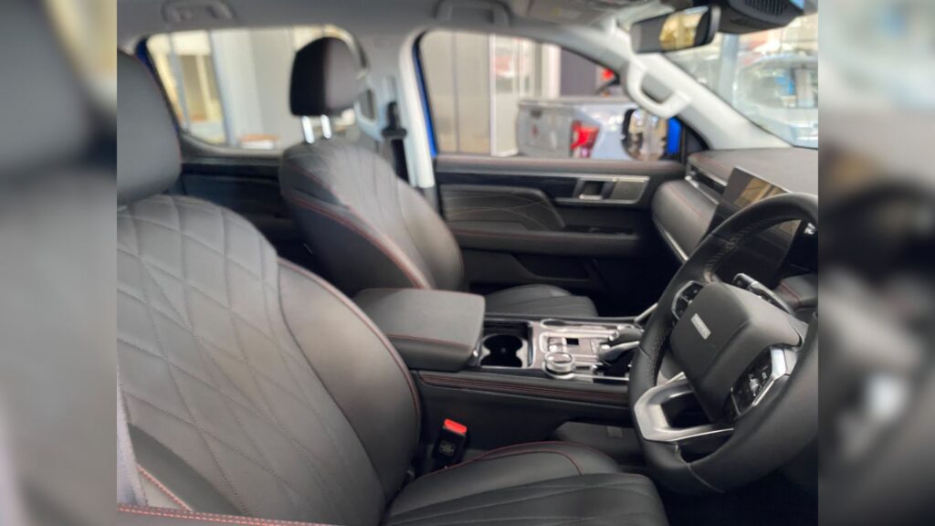 FOTON V9 INTERIOR