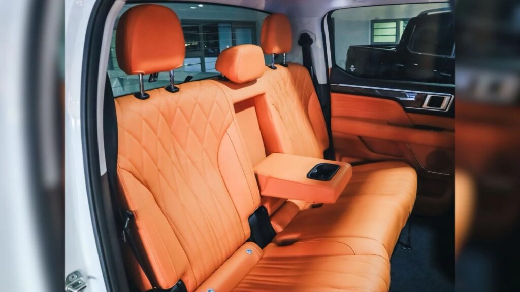 Foton V9 Back Interior